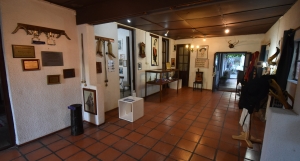 Panor&aacute;mica de una sala del museo Wenceslao Varela