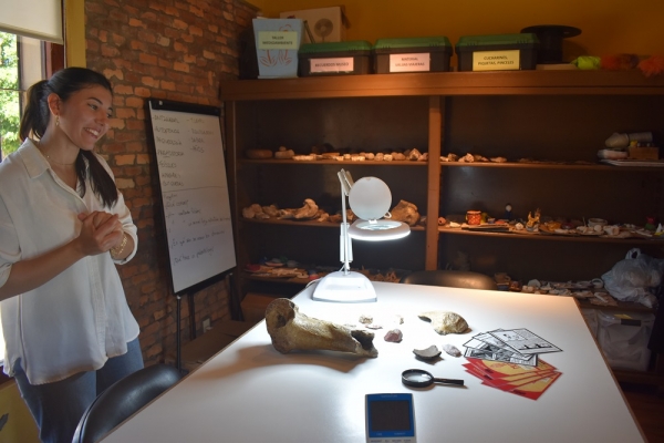 Andreina Bazzino en el Museo Arqueológico de Young (Muarn).